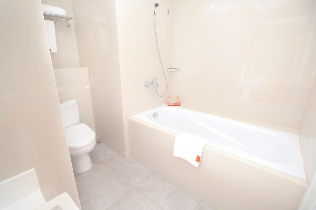 סמאראנג Harris Hotel Sentraland מראה חיצוני תמונה