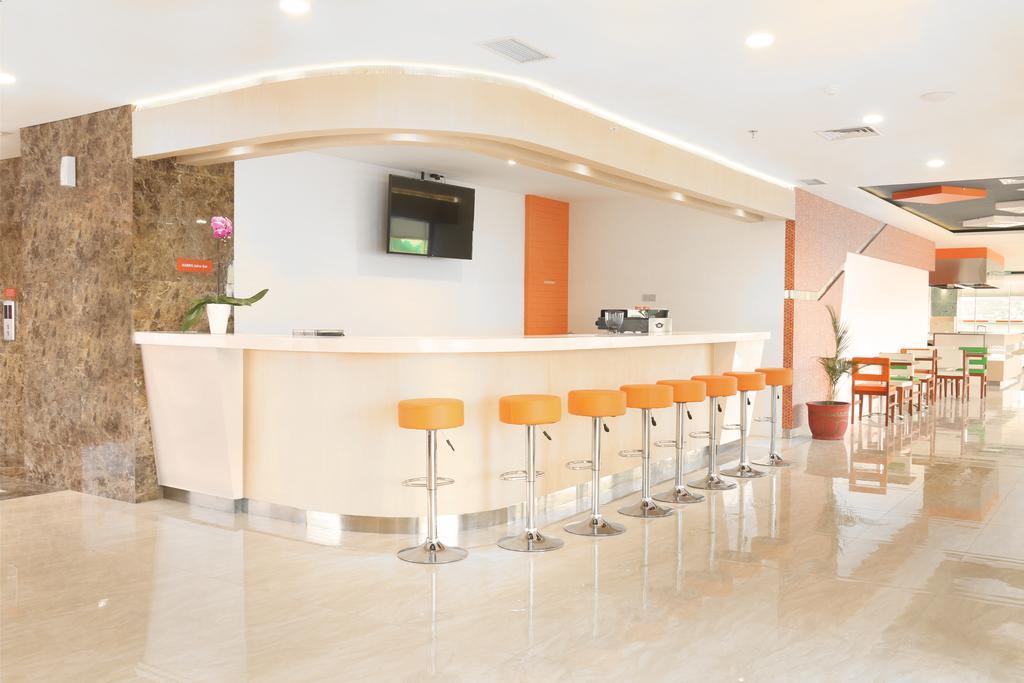 סמאראנג Harris Hotel Sentraland מראה חיצוני תמונה